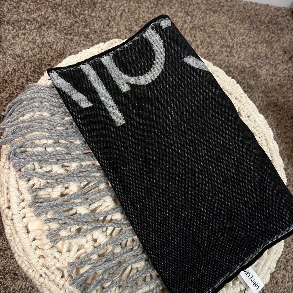 NWT Calvin Klein Black fringe scarf